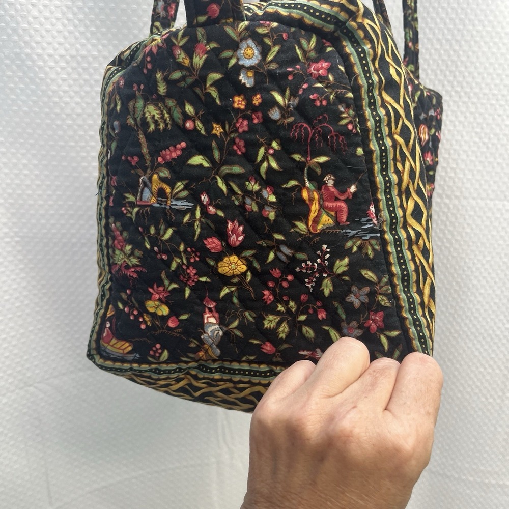 Vera Bradley Black Floral Ming Pattern Travel Bag Tote Quilted Overnight - Picture 5 of 8